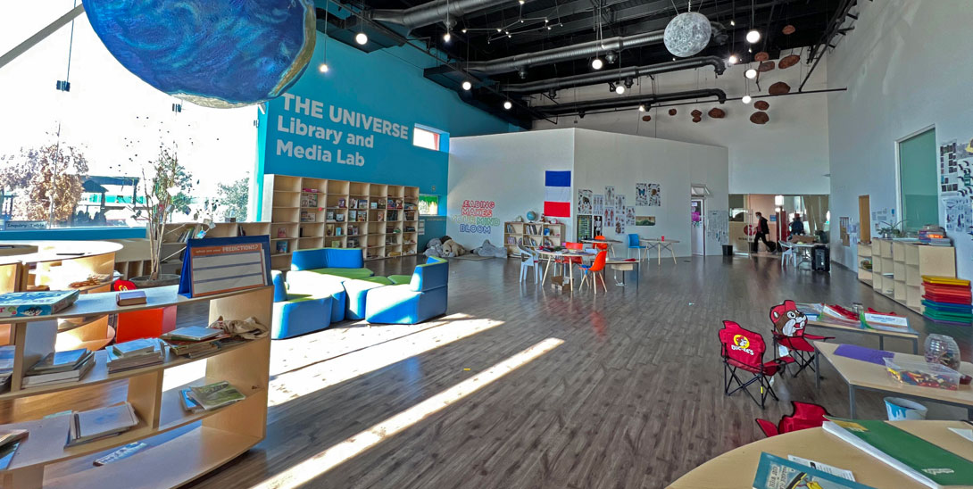 Biblioteca Harmony School.